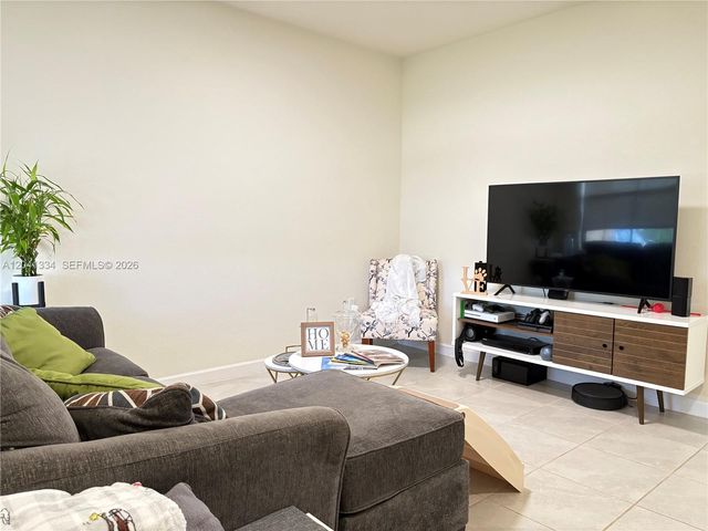 3482 W 114th Ter, Hialeah, FL 33018