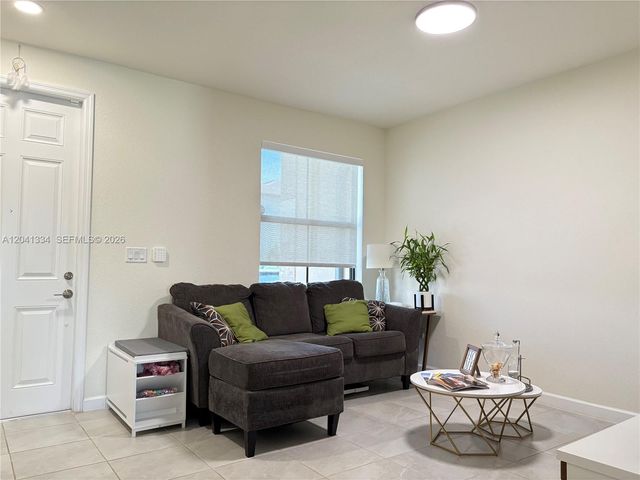 3482 W 114th Ter, Hialeah, FL 33018