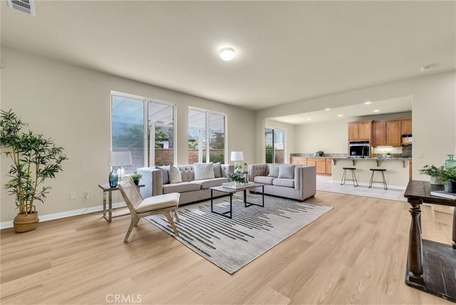 13901 Dellbrook, Eastvale, CA 92880