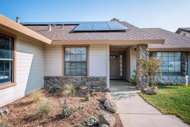 18566 Milford Dr, Lockeford, CA 95237