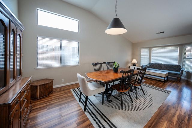 18566 Milford Dr, Lockeford, CA 95237