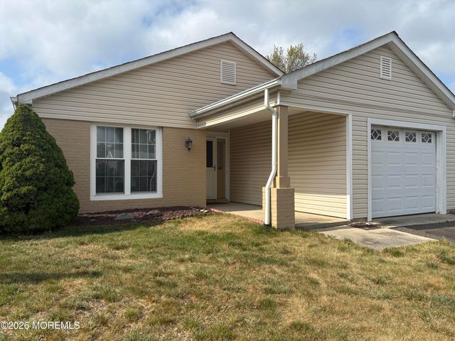 10 Saint Paul Place, Manchester, NJ 08759