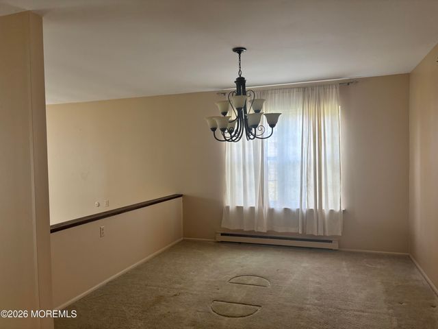 10 Saint Paul Place, Manchester, NJ 08759