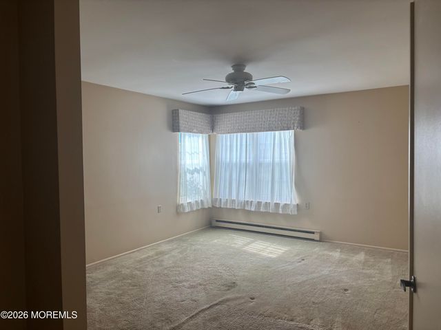 10 Saint Paul Place, Manchester, NJ 08759