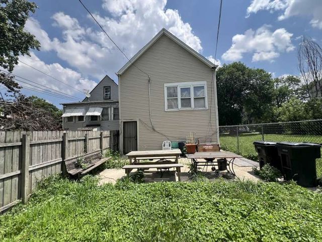 5020 S May Street, Chicago, IL 60609