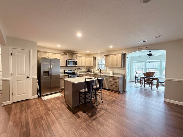 234 R C Thompson Road, Chesnee, SC 29323