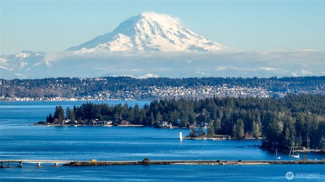 8806 Warren Drive NW, Gig Harbor, WA 98335