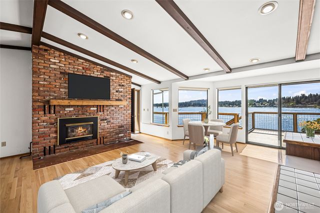 8806 Warren Drive NW, Gig Harbor, WA 98335