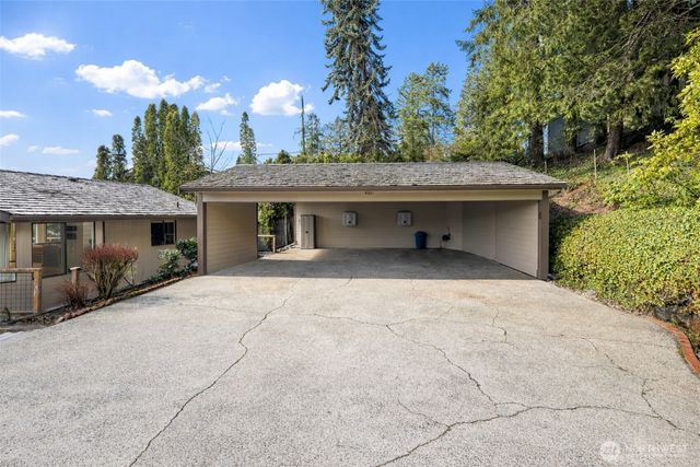 8806 Warren Drive NW, Gig Harbor, WA 98335