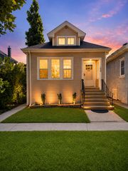 1030 Lyman Avenue, Oak Park, IL 60304