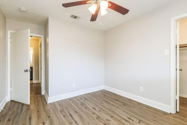 7526 Shoshone Drive, Baytown, TX 77521