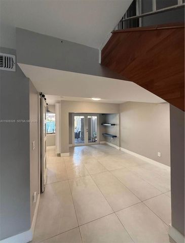 5255 W 26th Ct 803, Hialeah, FL 33016