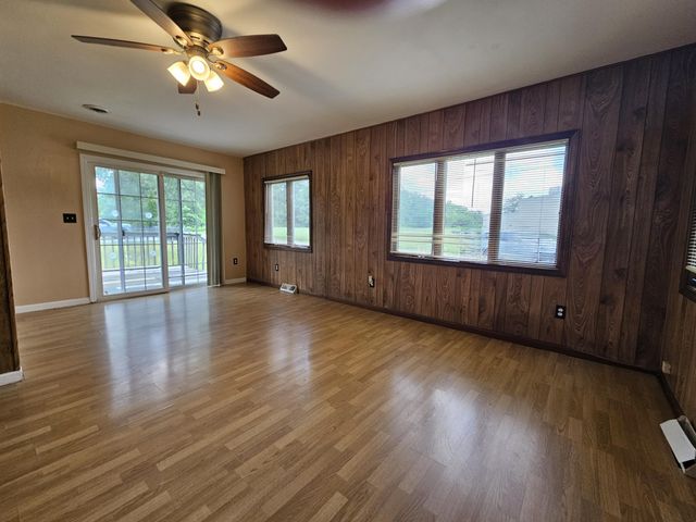 6915 W 130th Place, Cedar Lake, IN 46303
