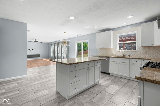 5307 Misthaven Lane, Greenwood, IN 46143