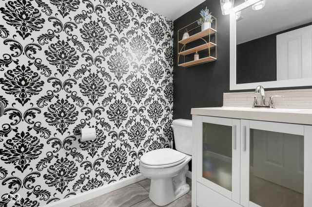 5307 Misthaven Lane, Greenwood, IN 46143
