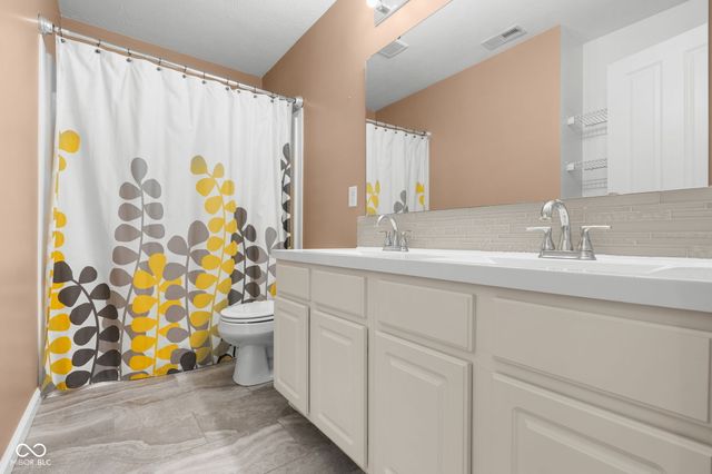 5307 Misthaven Lane, Greenwood, IN 46143