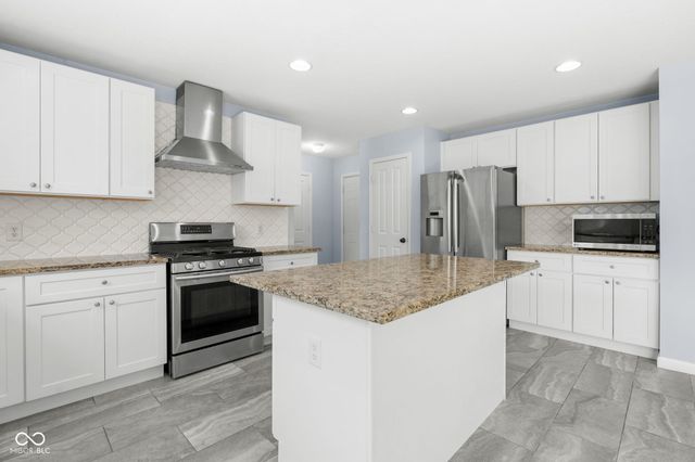 5307 Misthaven Lane, Greenwood, IN 46143