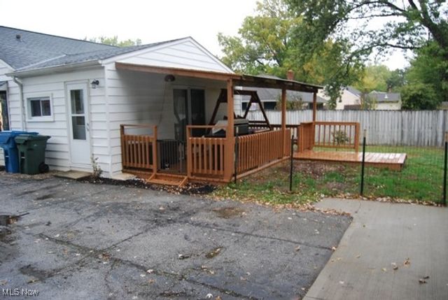 4567 Canterbury Road, North Olmsted, OH 44070