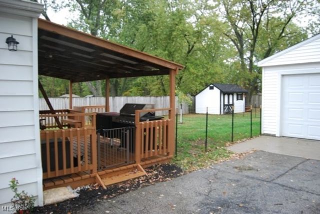 4567 Canterbury Road, North Olmsted, OH 44070