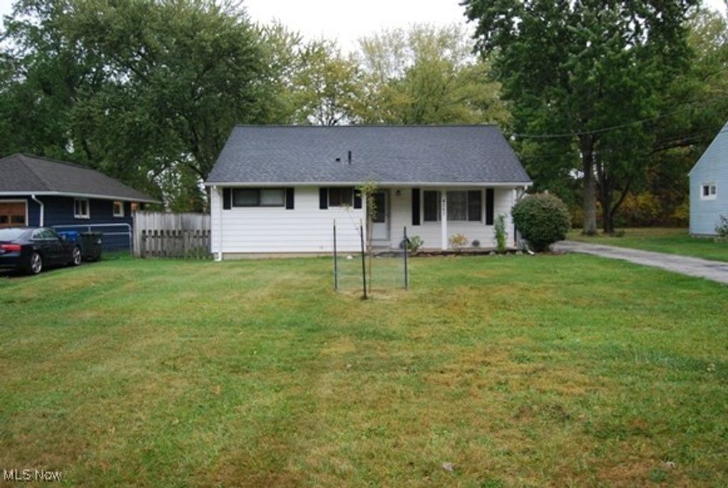 4567 Canterbury Road, North Olmsted, OH 44070