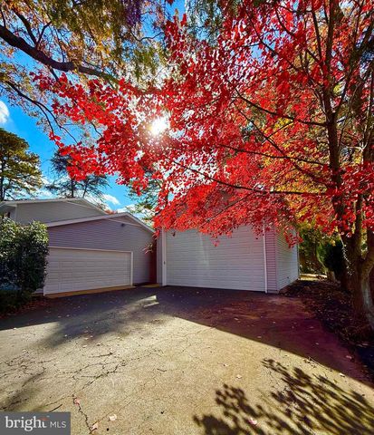 2960 HIBBARD ST, Oakton, VA 22124