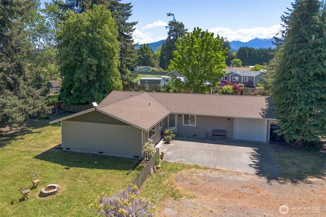 221 McComb Lane, Sequim, WA 98382