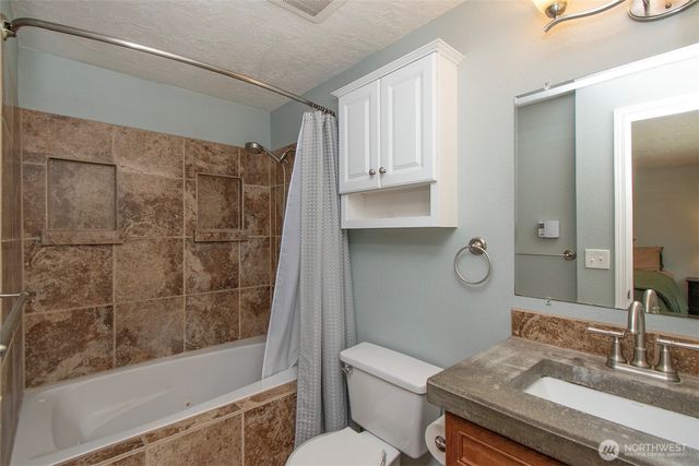 221 McComb Lane, Sequim, WA 98382