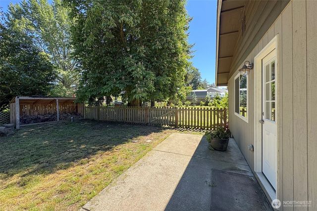 221 McComb Lane, Sequim, WA 98382