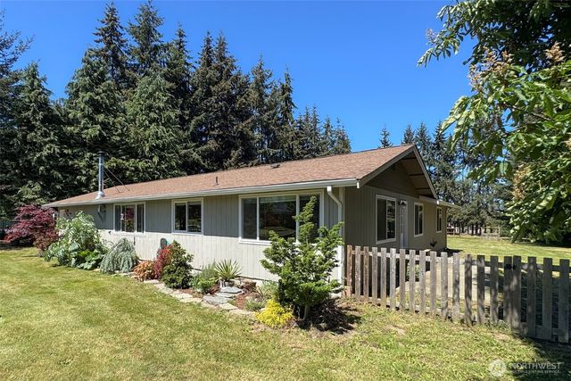 221 McComb Lane, Sequim, WA 98382