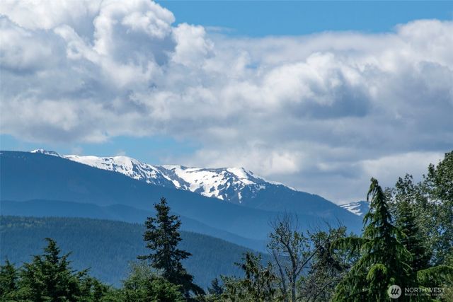221 McComb Lane, Sequim, WA 98382