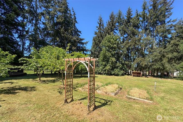 221 McComb Lane, Sequim, WA 98382