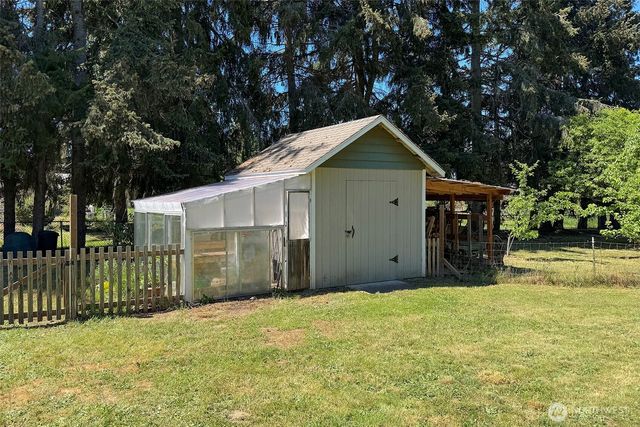 221 McComb Lane, Sequim, WA 98382