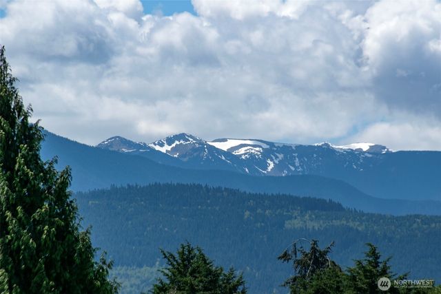 221 McComb Lane, Sequim, WA 98382