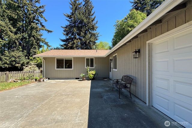 221 McComb Lane, Sequim, WA 98382