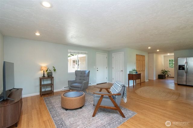 221 McComb Lane, Sequim, WA 98382