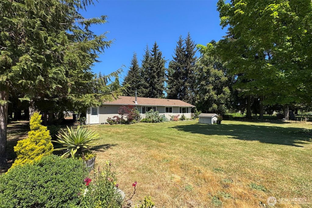 221 McComb Lane, Sequim, WA 98382