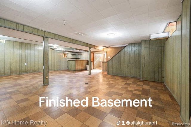 8160 Woodbine Street, Dearborn Heights, MI 48127