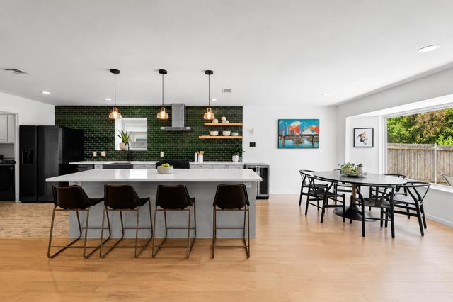 6569 Fair Valley TRL, Austin, TX 78749