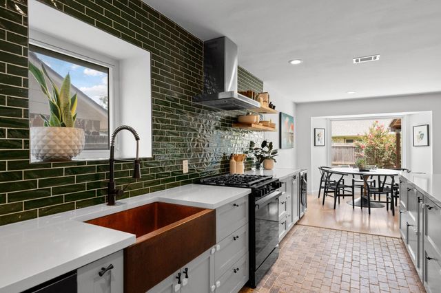 6569 Fair Valley TRL, Austin, TX 78749
