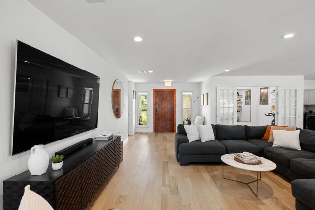 6569 Fair Valley TRL, Austin, TX 78749