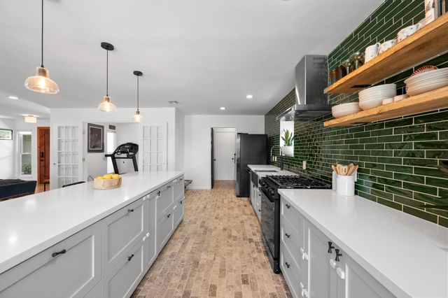 6569 Fair Valley TRL, Austin, TX 78749