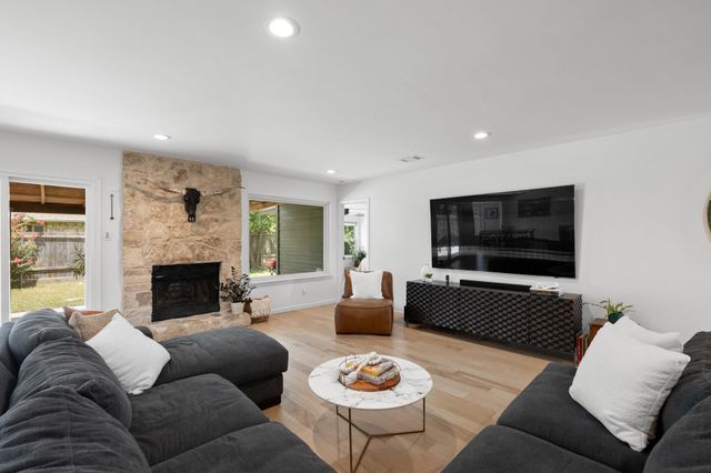 6569 Fair Valley TRL, Austin, TX 78749