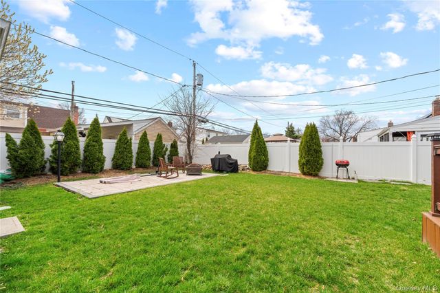 960 Clyde Road, North Baldwin, NY 11510