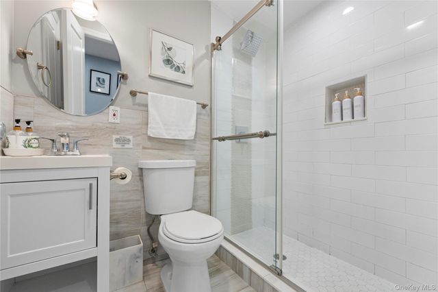 960 Clyde Road, North Baldwin, NY 11510