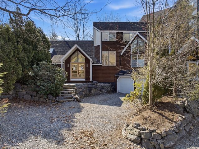 17 Wildflower Path 17, Hudson, MA 01749