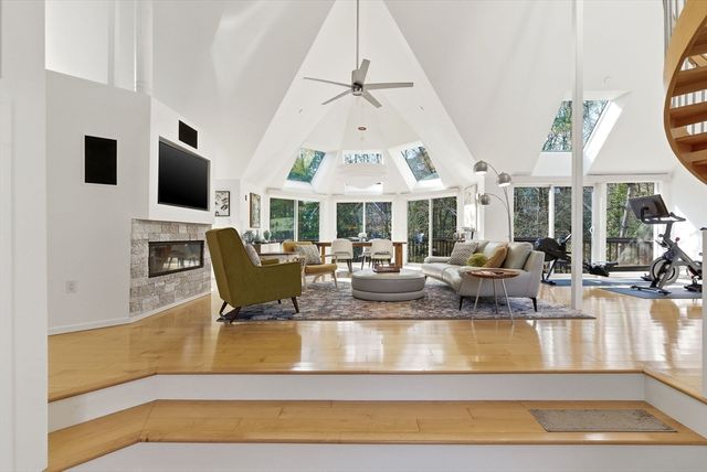 17 Wildflower Path 17, Hudson, MA 01749