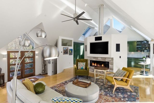 17 Wildflower Path 17, Hudson, MA 01749