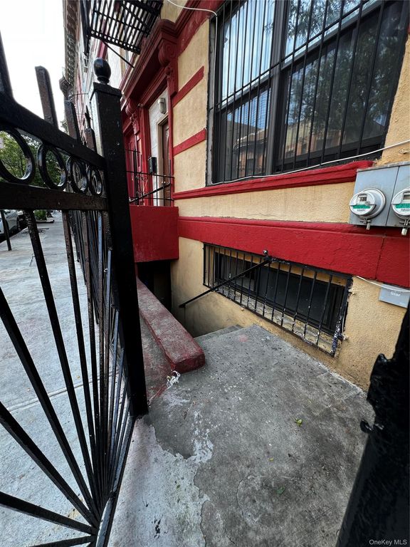 891 Irvine Street, Bronx, NY 10474 — photo 3