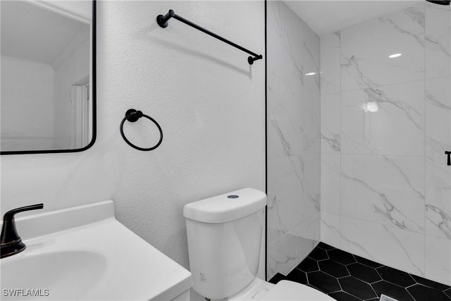 3847 Maxine ST, Fort Myers, FL 33901