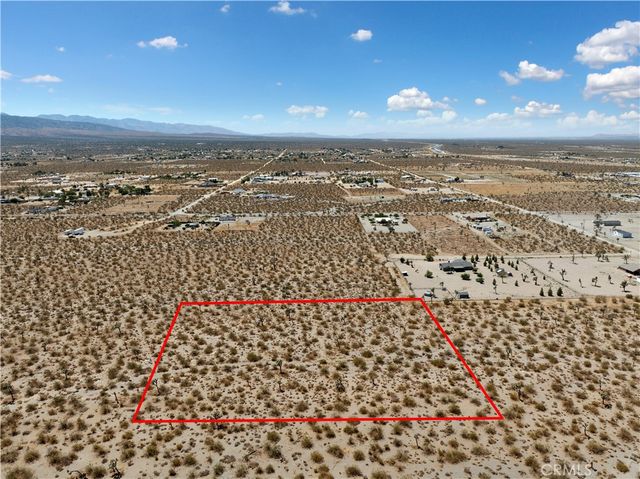 2 Wintergreen Rd, Pinon Hills, CA 92372